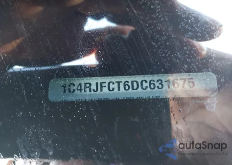 2013 Jeep Grand Cherokee Overland Summit from USA, damaged, VIN 1C4RJFCT6DC631675